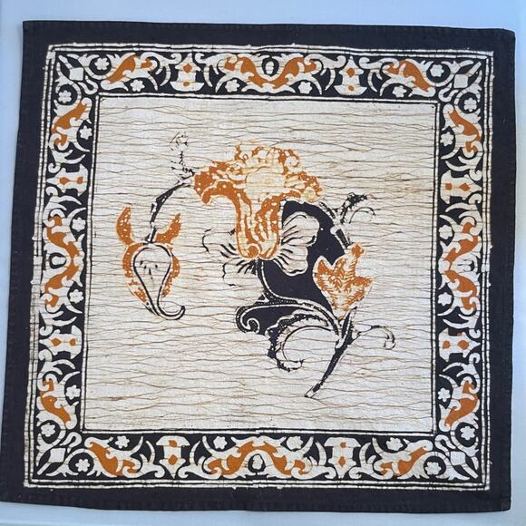 7 Vintage Cloth Dinner Napkins‎ in Black, Cream, & Gold - Picture 1 of 5